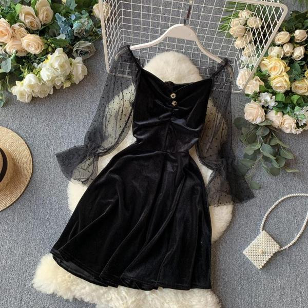 Rochie de dama din catifea cu nasturi de culoare neagra