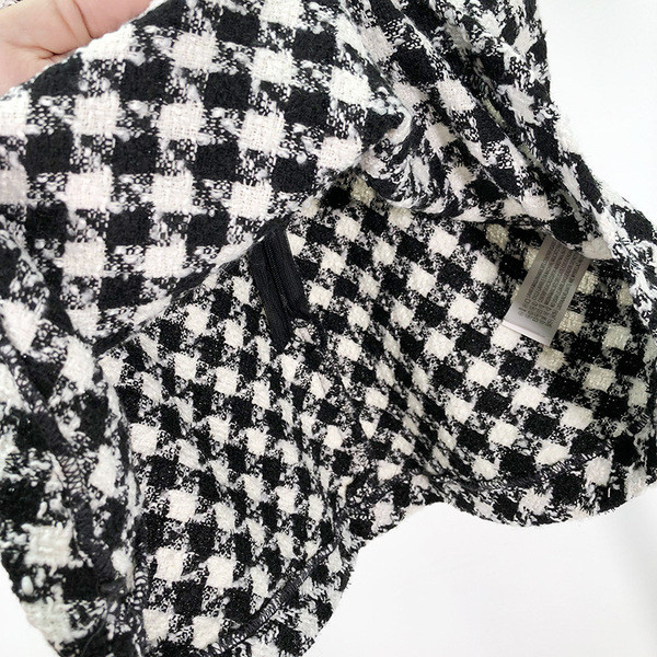 Fekete-fehér rövid kockás szoknya magas derékkal