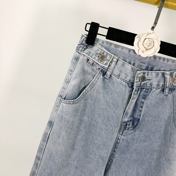 Blugi lungi de dama de culoare deschisa cu talie inalta si nasturi - model larg