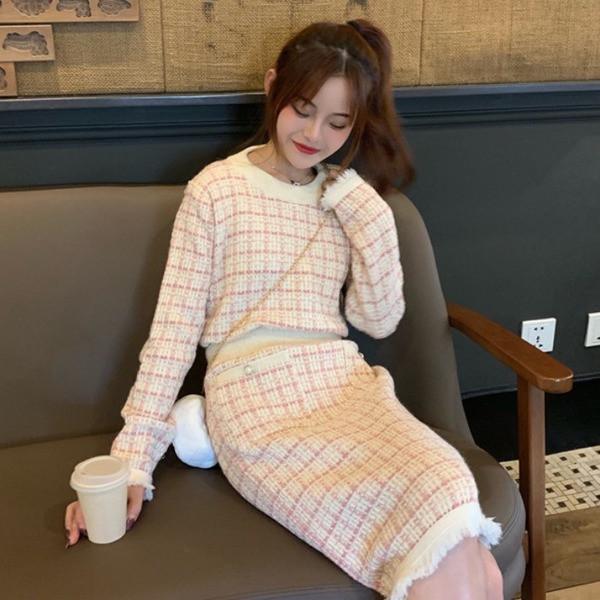 Női kockás szoknya és blúz szett két színben