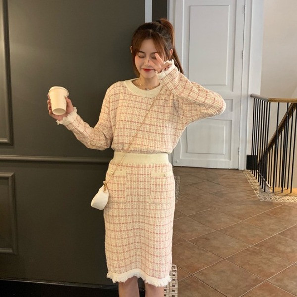 Női kockás szoknya és blúz szett két színben