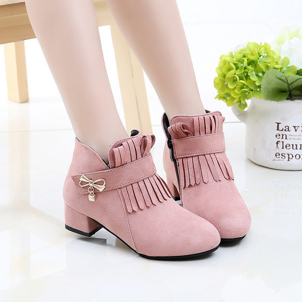 Cizme elegante pentru copii din piele intoarsa cu toc jos si panglica element metalic in diferite culori