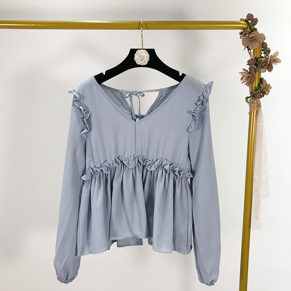 Rövid női blúz spitz nyakkivágással, hátul megkötős - három színben