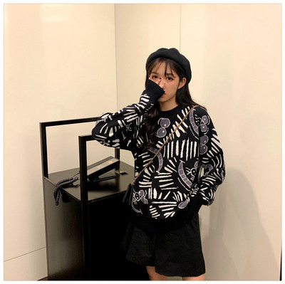 Pulover lung de damă în roșu și negru