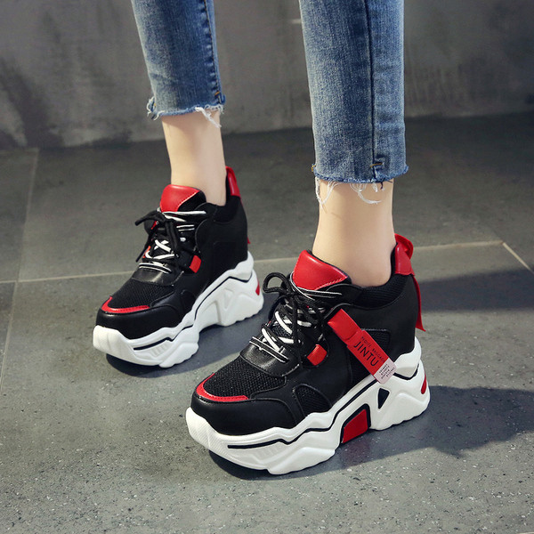 Modern női tornacipő magas talppal, színes nyakkendőkkel három színben