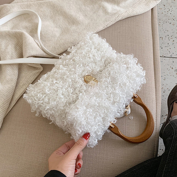 ÚJ modell női táska hosszú és rövid füllel több színben