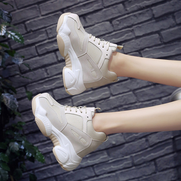 Modern női tornacipő platform és velúr elemmel több színben