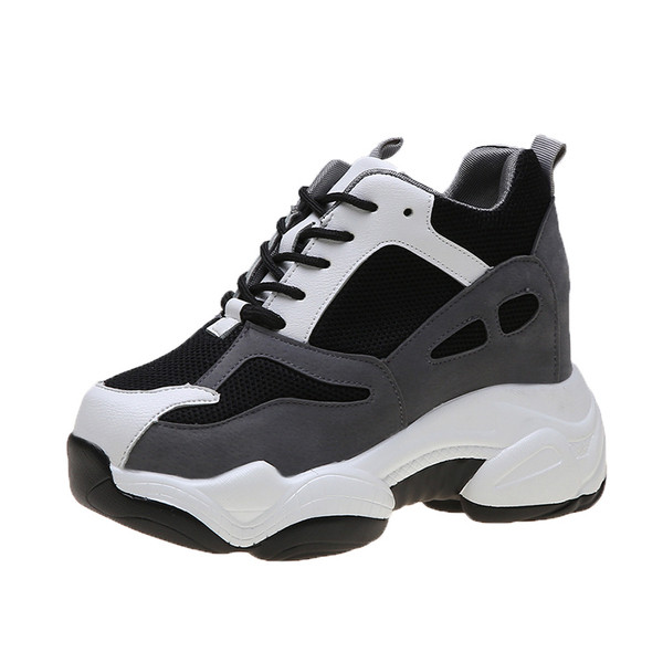 Modern női tornacipő platform és velúr elemmel több színben