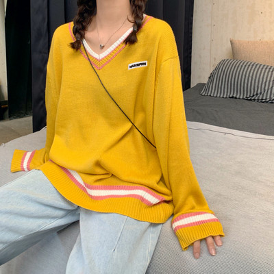 Bluză largă de damă cu decolteu spitz în galben albastru și violet