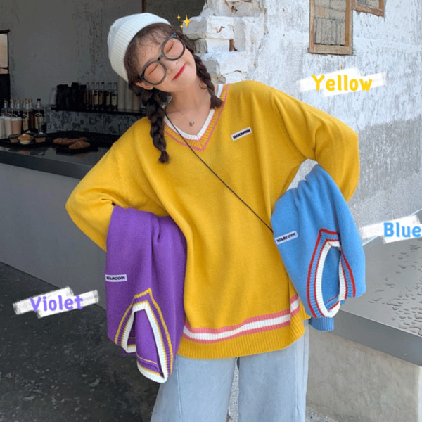 Bluză largă de damă cu decolteu spitz în galben albastru și violet