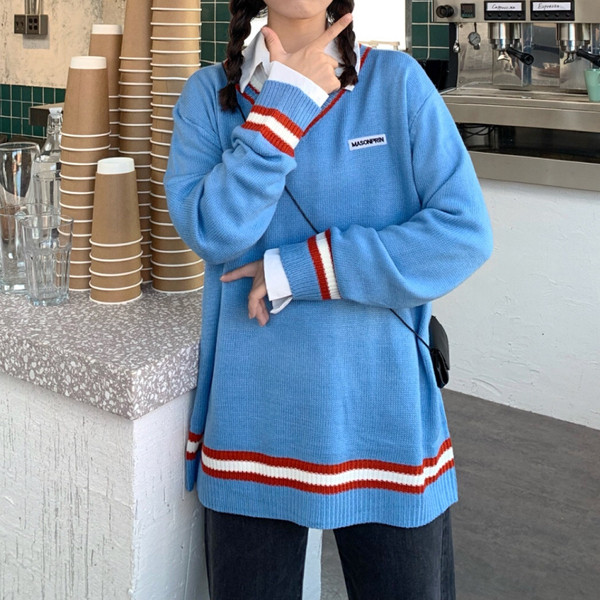 Bluză largă de damă cu decolteu spitz în galben albastru și violet