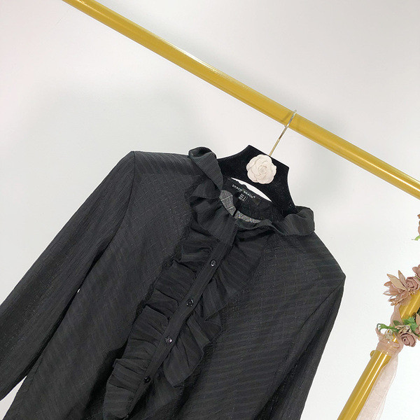 Cămașă lungă neagră cu mâneci lungi și nasturi