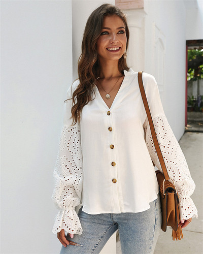 Aktuális női ing spitz nyakkivágással és lótusz ujjú fehér és zöld színben