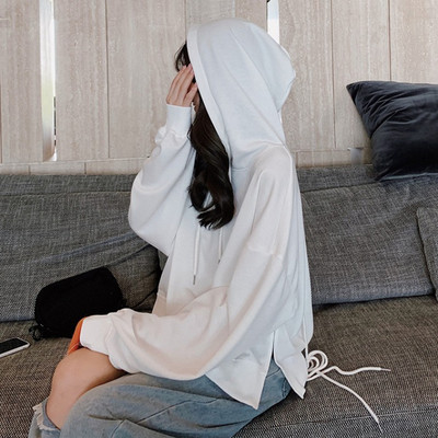 Női pulóver három színben nyakkendővel és kapucnival