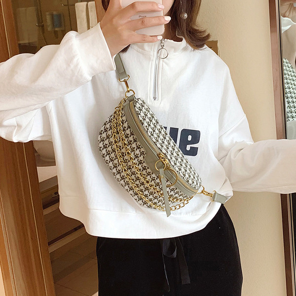 Női kockás táska fém elemekkel és cipzárral több színben