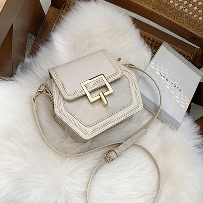 Női táska hosszú és rövid füllel, négy színben