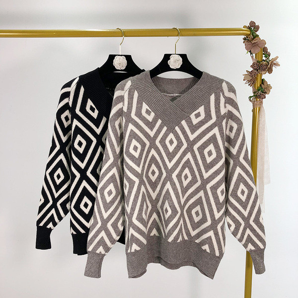 Pulover casual in gri si negru cu model