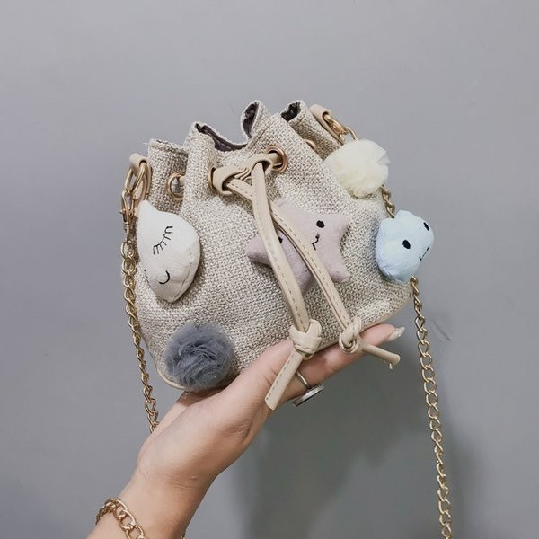 Női táska típusú táska rövid és hosszú füllel, fekete és bézs színben