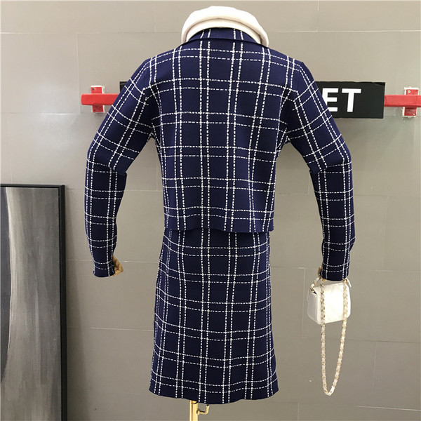 Stílusos női szett kék-fehér kabáttal és ruhával