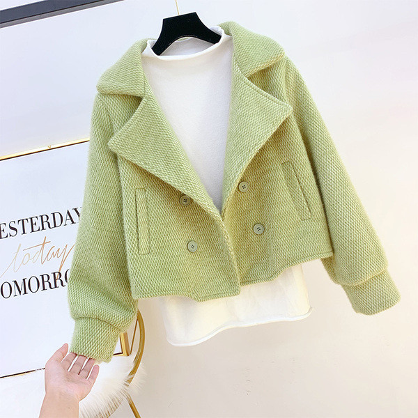 Modern női rövid kabát zsebekkel, két színben