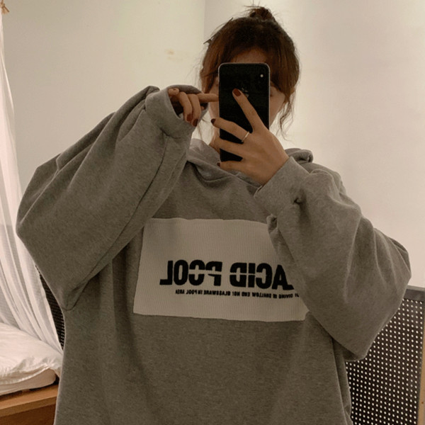 Sueter de dama de zi cu zi in doua culori cu aplicatie