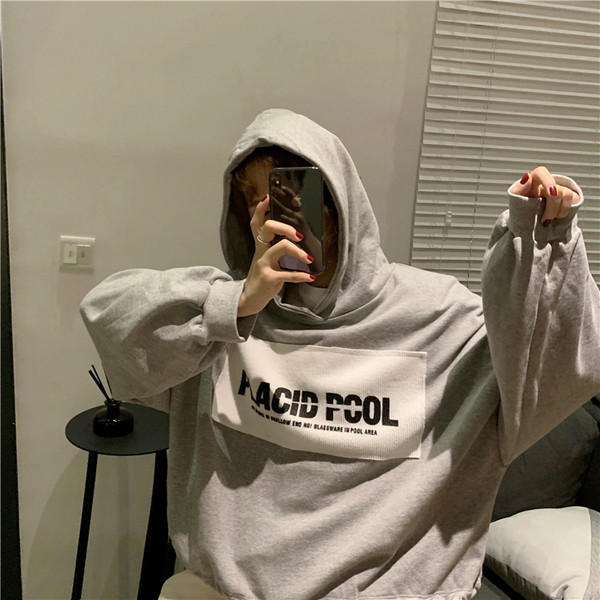 Sueter de dama de zi cu zi in doua culori cu aplicatie