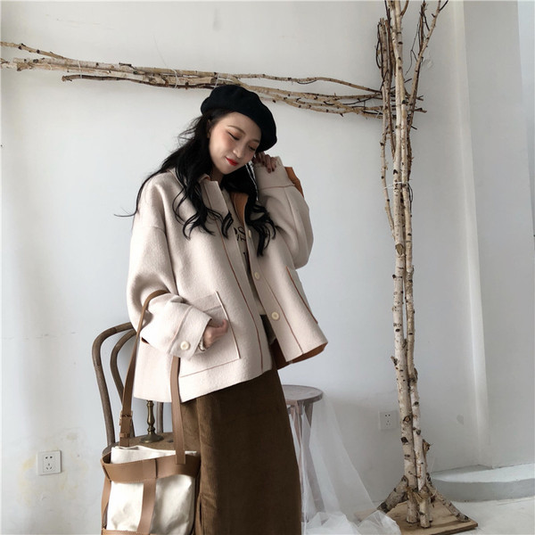 Női aktuális rövidkabát két színben