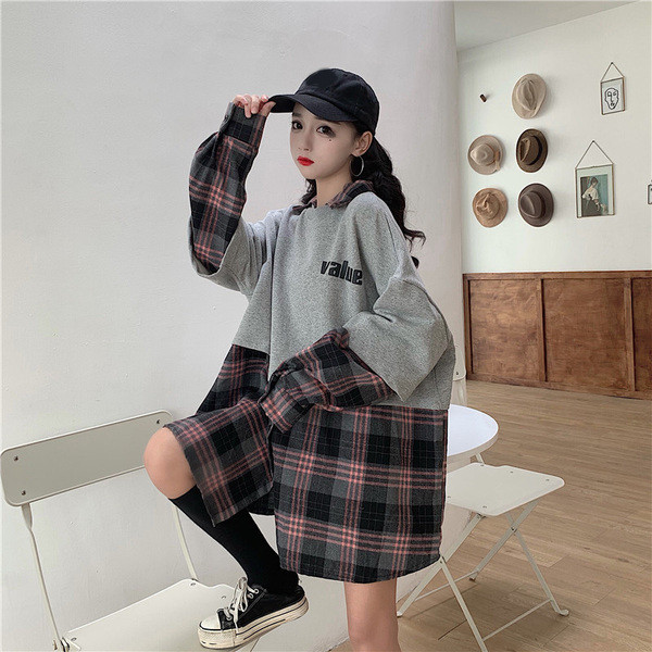 Női széles pulóver két színben - hosszú modell