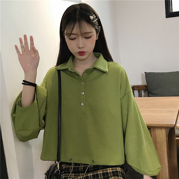 Női rövid blúz három színben, széles ujjakkal és nyakkendőkkel