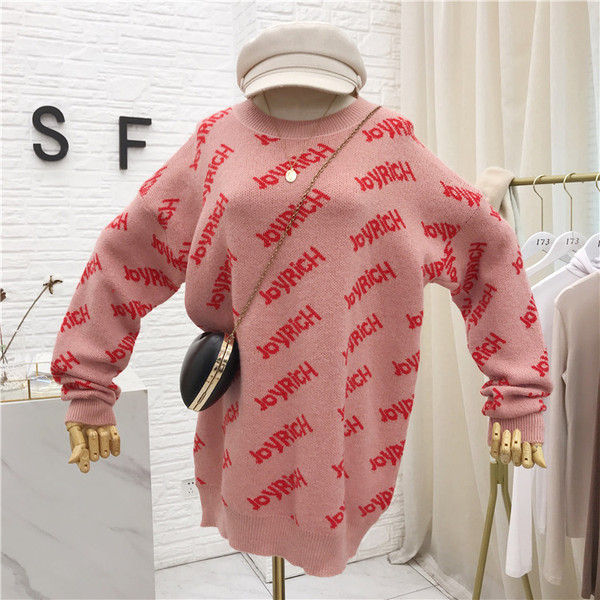 Hosszú női pulóver rózsaszín, narancssárga és zöld feliratokkal