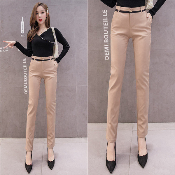 Stílusos, zsebes női nadrág új modellje több színben