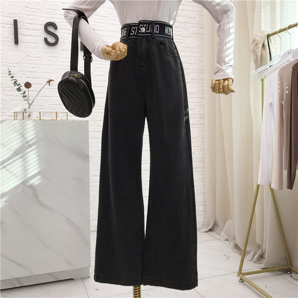 Aktuális női széles farmer, magas derékkal, fekete és kék feliratokkal