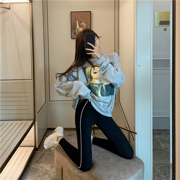 Női leggings Karcsú fekete színű modell szegéllyel