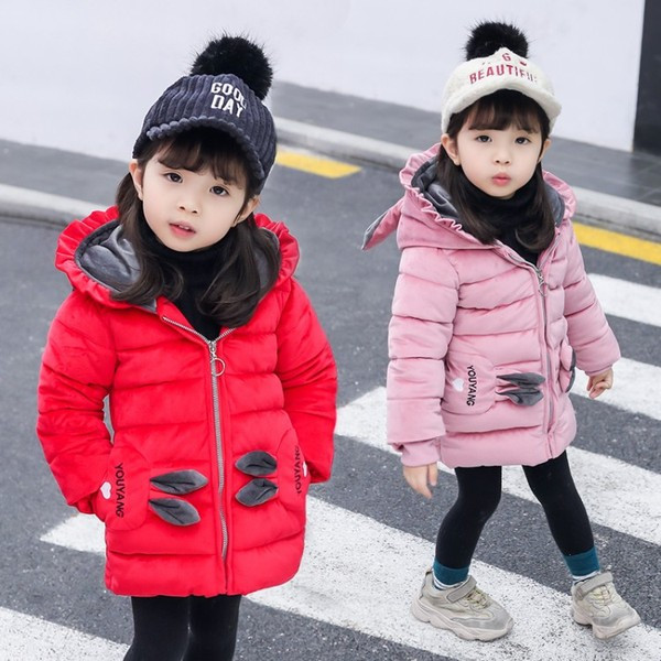 Modern gyerekkabát három színben, rátéttel és 3D elemmel lányoknak