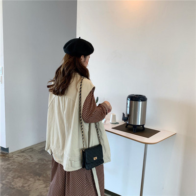 Γυναικείο casual γιλέκο σε δύο χρώματα με τσέπες