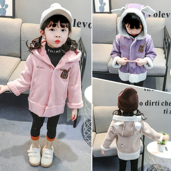 Gyerekkabát lányoknak három színben hímzéssel és 3D elemmel
