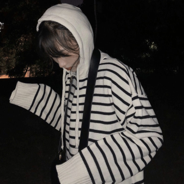 Női alkalmi kötött blúz kapucnival