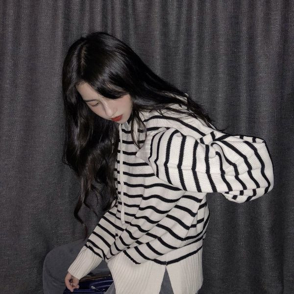 Női alkalmi kötött blúz kapucnival