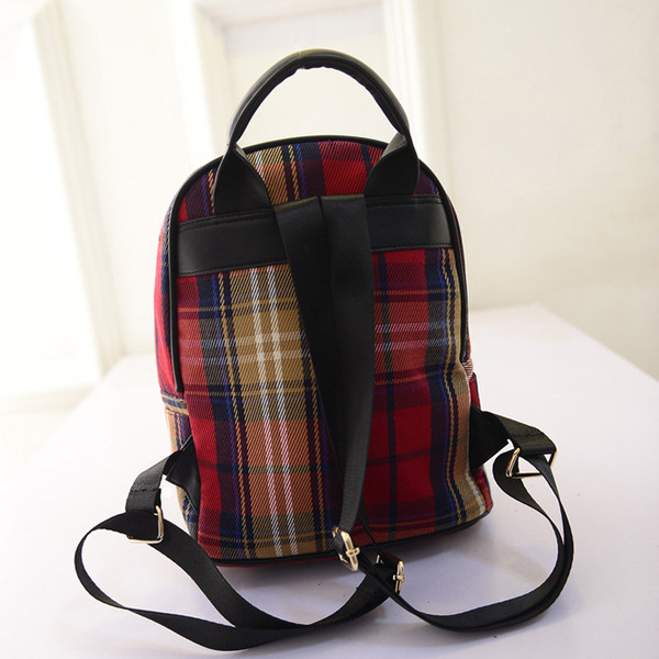 Női kockás hátizsák különböző árnyalatokban