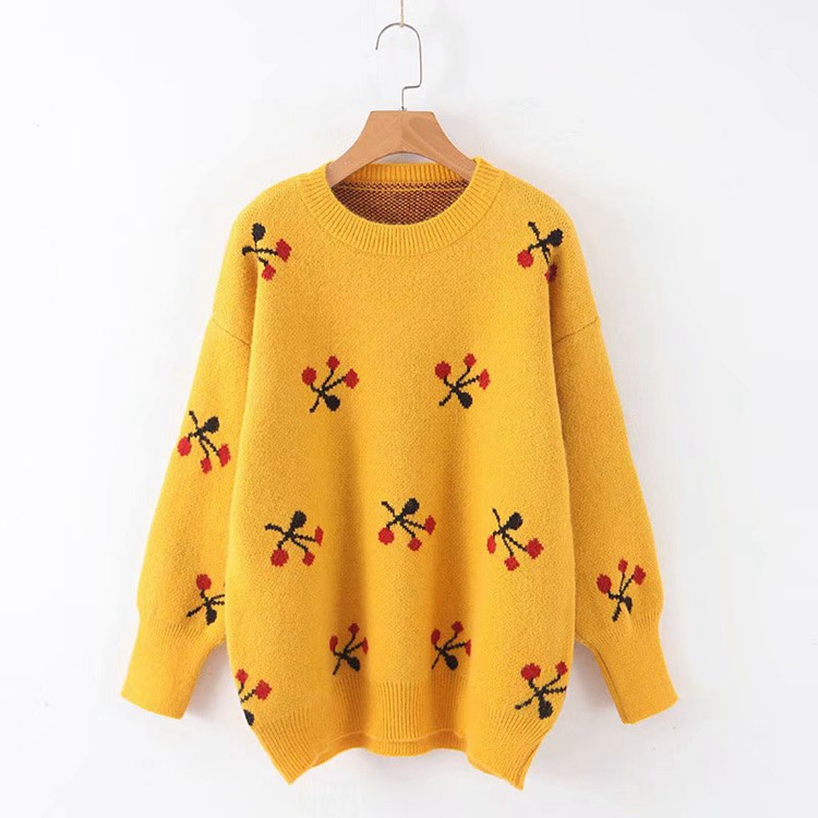 Hosszú és vastag női pulóver rátéttel - három színben