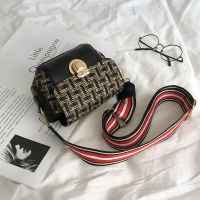 Modern női táska hosszú füllel, zöld, kék, fekete, barna és piros színben