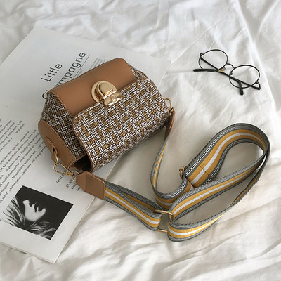 Modern női táska hosszú füllel, zöld, kék, fekete, barna és piros színben