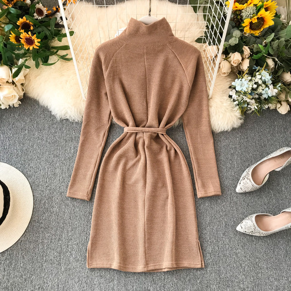 Alkalmi női ruha cipzárral és derékkötővel, fekete és barna színben