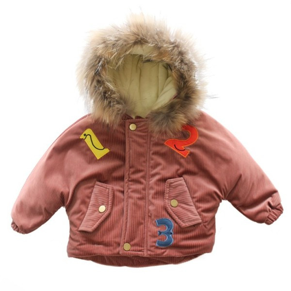 Aktuális gyerekkabát lányoknak két színben, gombokkal és rátéttel