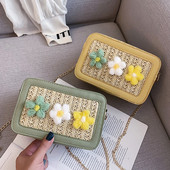 Női táska hosszú füllel, négyzet alakú fonalból készült 3D virágokkal