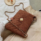 Modern női táska öko velúrból, fém rögzítéssel, több színben