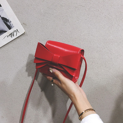 Geantă mică de damă cu mâner lung și panglică 3D în negru, galben, verde și roșu