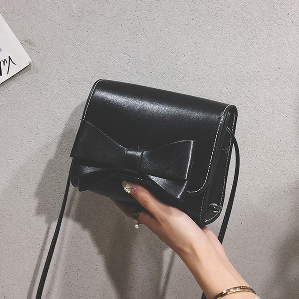 Geantă mică de damă cu mâner lung și panglică 3D în negru, galben, verde și roșu