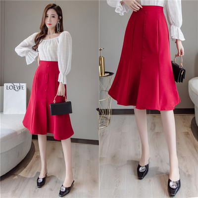 Új modell modern női szoknya - szabású modell bézs, piros és fekete gombokkal