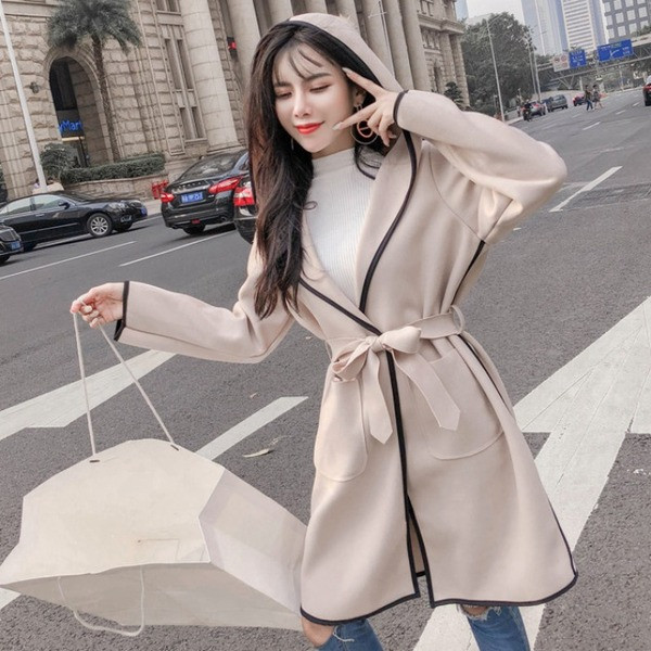 Őszi női kabát kapucnival rózsaszín és bézs színben